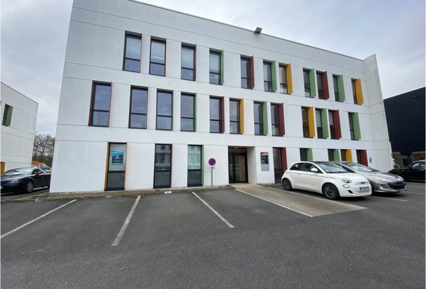 Bureaux – CHARTRES DE BRETAGNE CHARTRES DE BRETAGNE